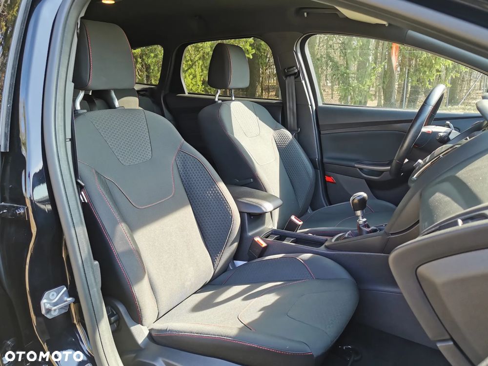 Ford Focus 1.5 EcoBoost STart-Stopp-System ST-LINE - 9