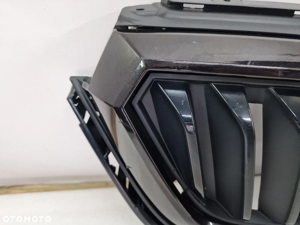 SKODA SCALA 657 18- CZARNA ATRAPA / GRILL PRZEDNI PRZÓD , NR 657853653 , NR AUKCJI GL351 - 2