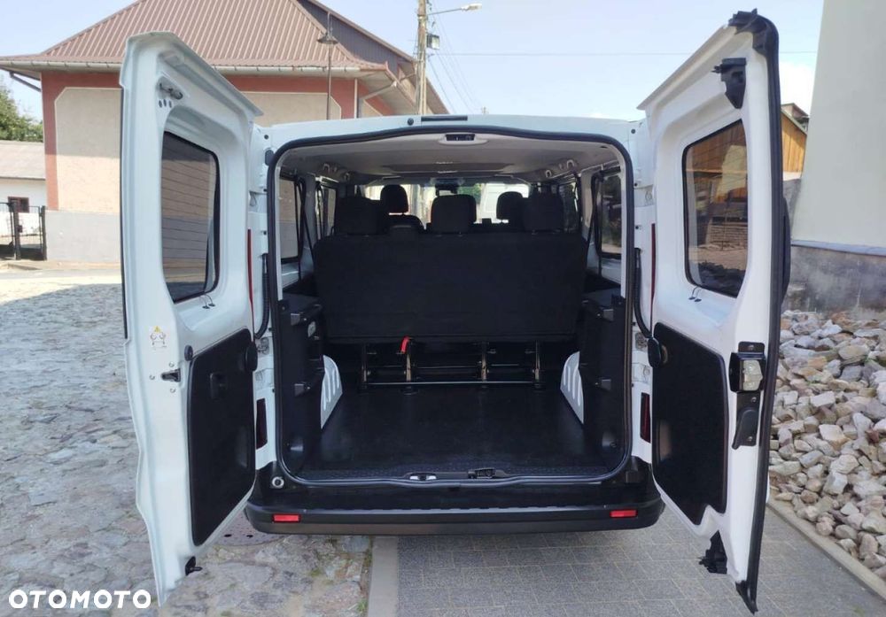 Renault Trafic - 28