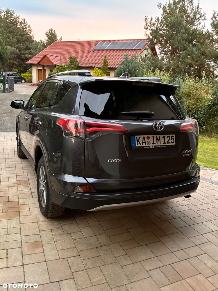Toyota RAV4 - 4