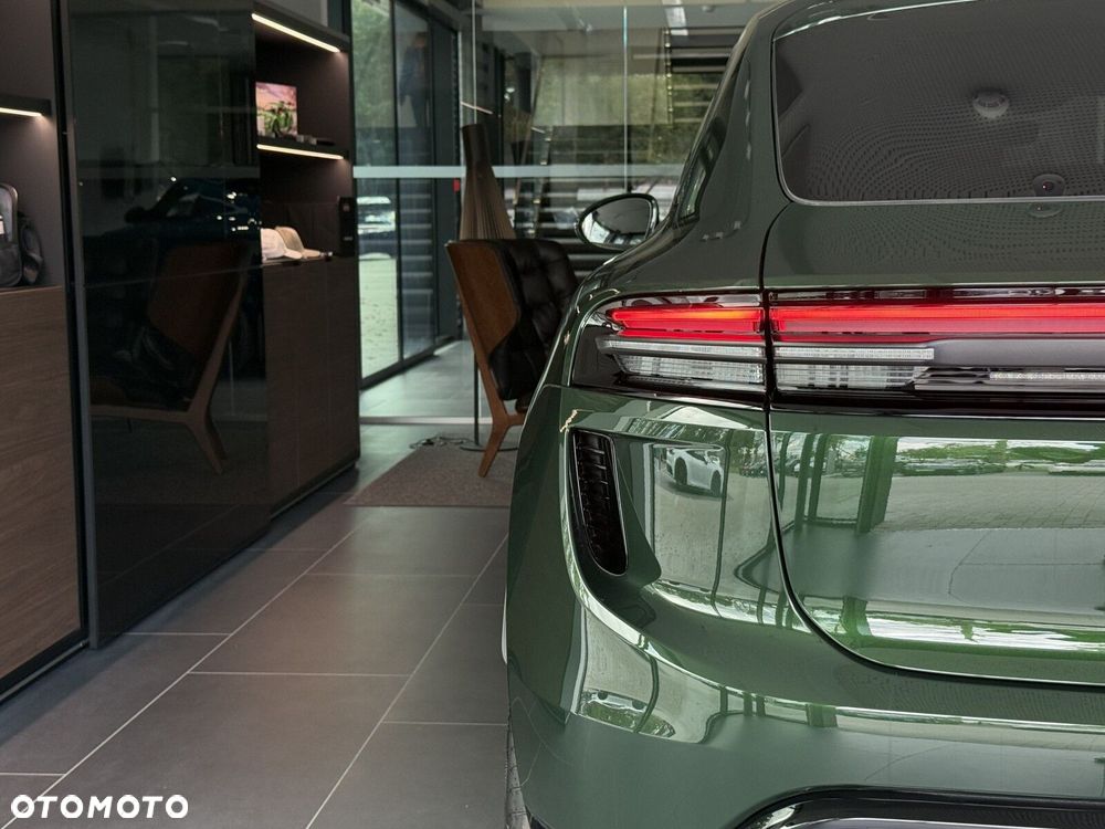 Porsche Macan - 11