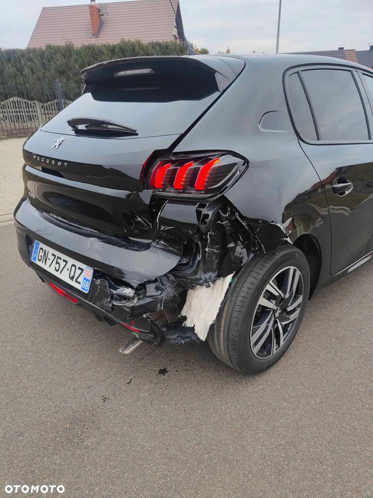 Peugeot 208 PureTech 100 Allure - 22