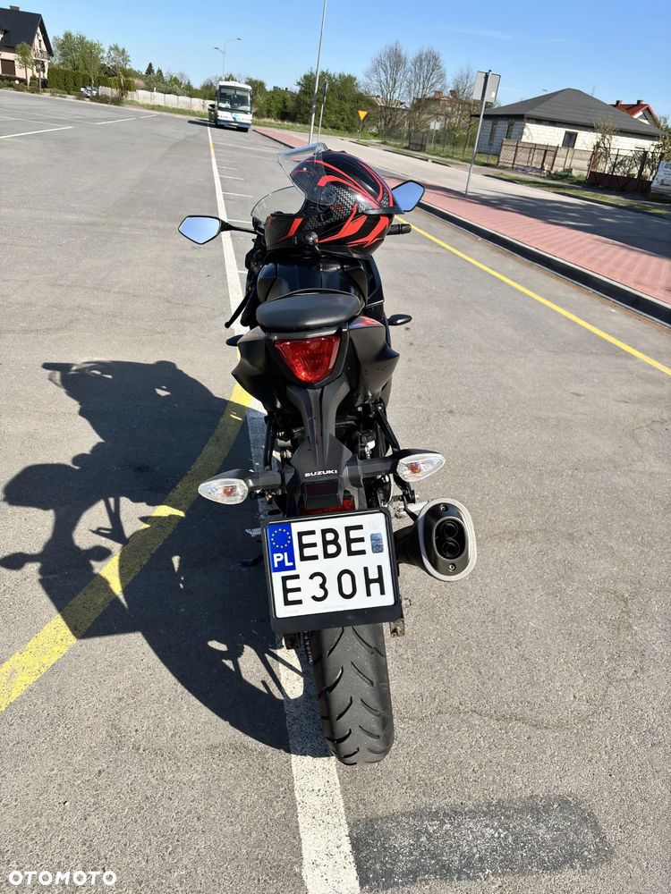 Suzuki GSX-R - 4