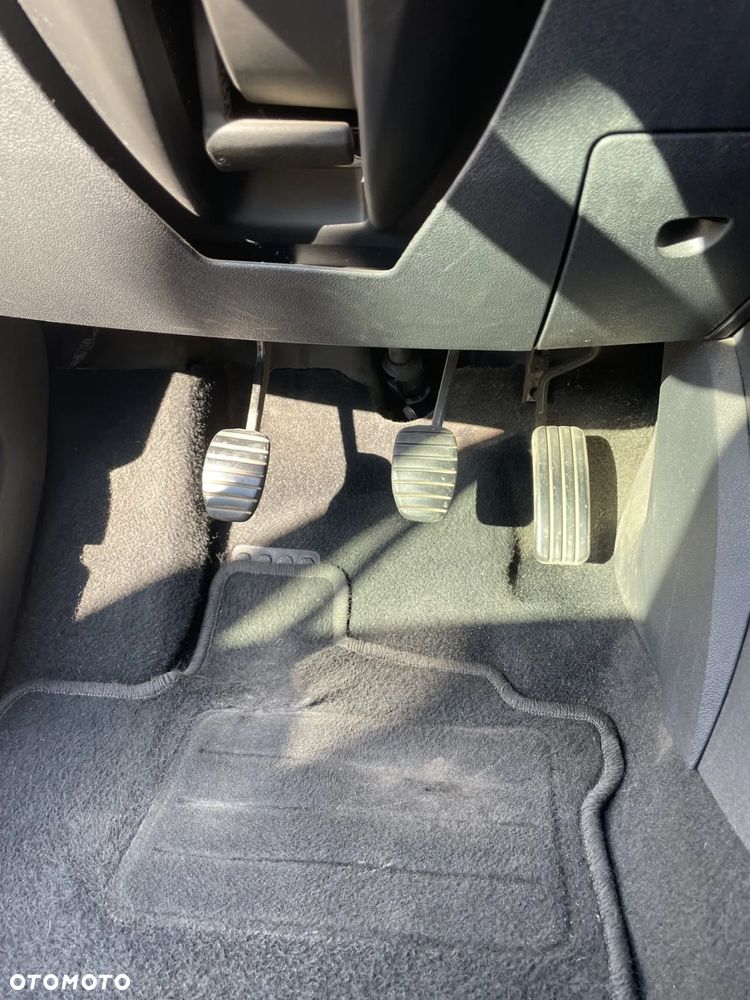Renault Clio - 28