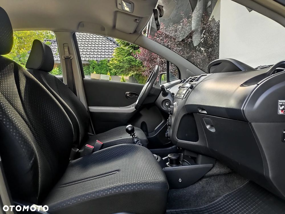 Toyota Yaris 1.33 2010 - 9