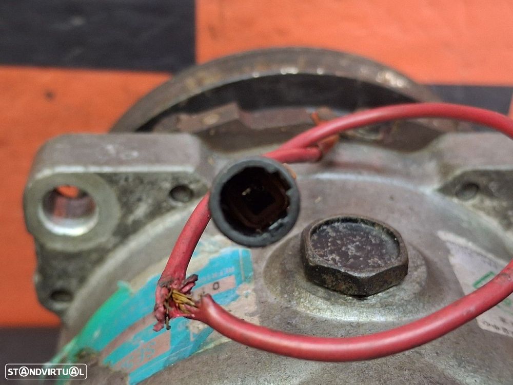 Compressor Do Ar Condicionado Isuzu Elf Camião De Plataforma/Chassis ( - 4