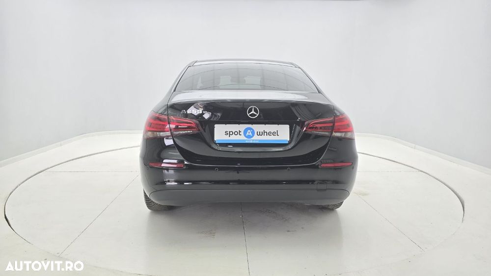 Mercedes-Benz A - 7