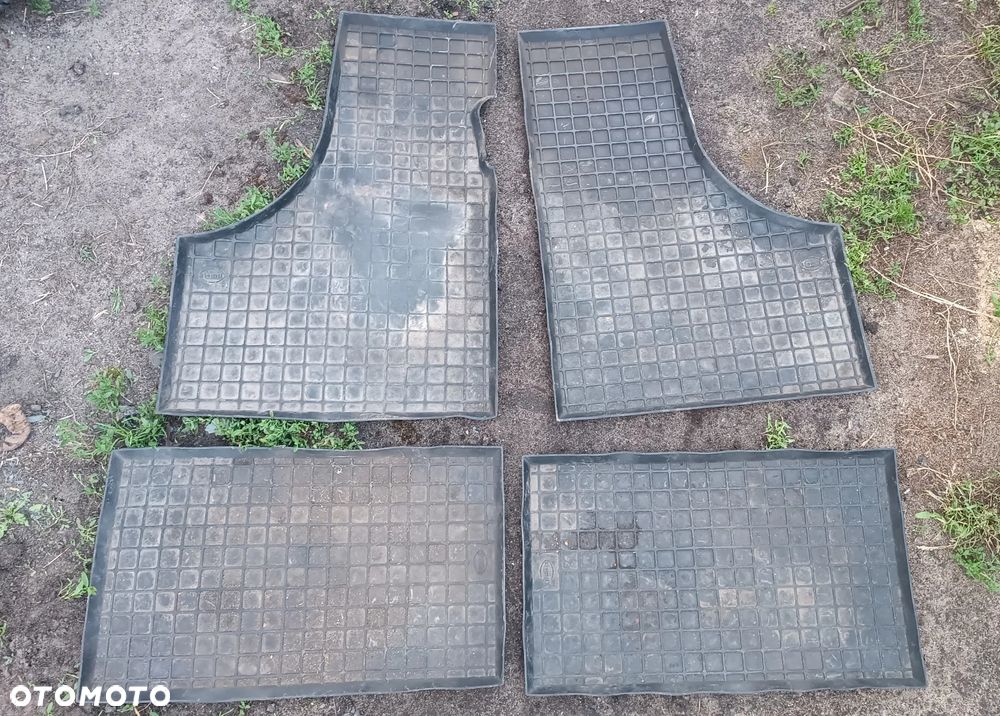 Fiat 126p Zderzak Maska Drzwi Szyby Koła Silnik Zawieszenie inne - 40