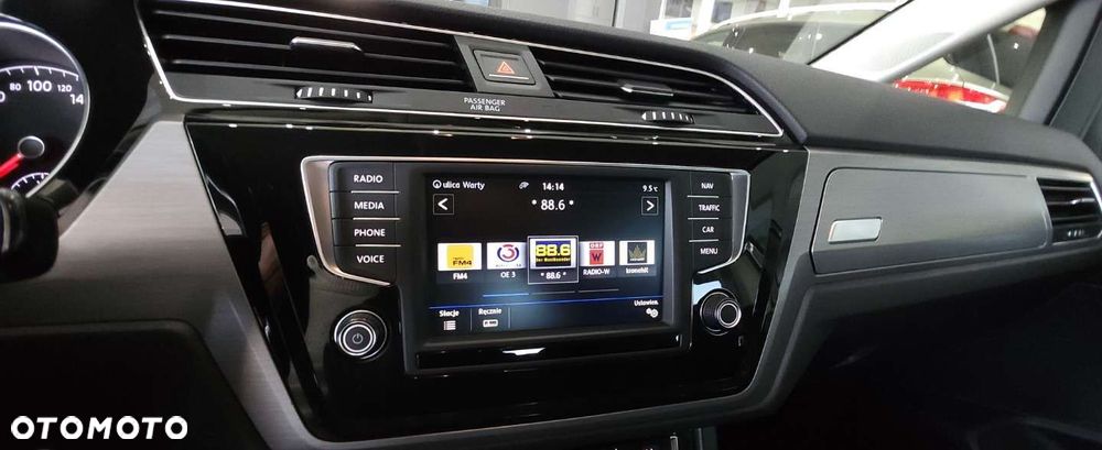 Volkswagen Touran - 35