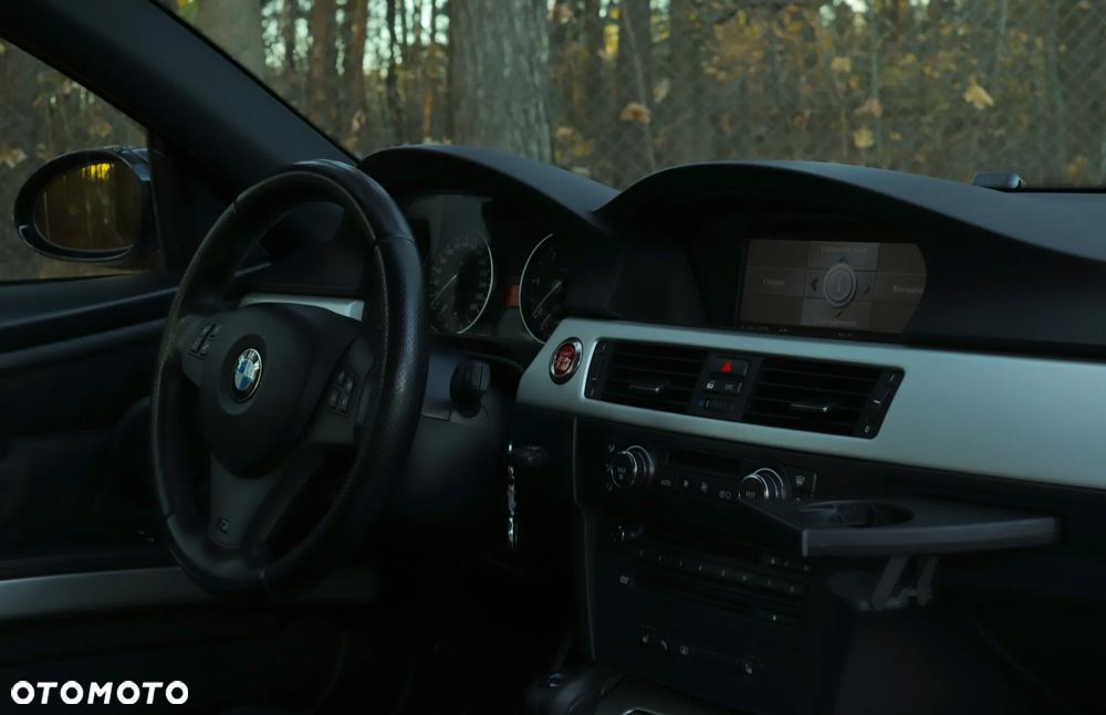 BMW Seria 3 330d Coupe - 15