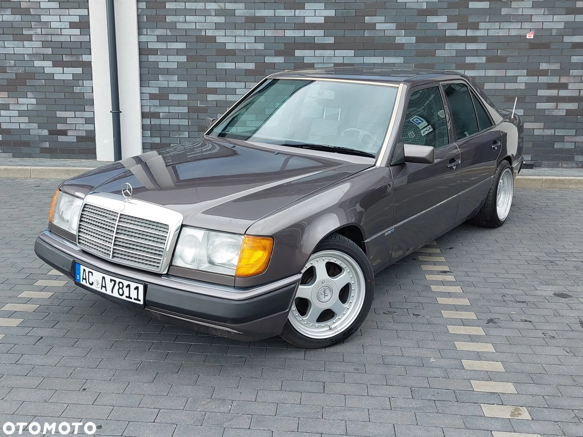 Mercedes-Benz Klasa E 230 - 14