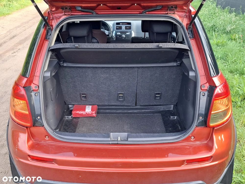 Suzuki SX4 1.6 GS / Premium - 27