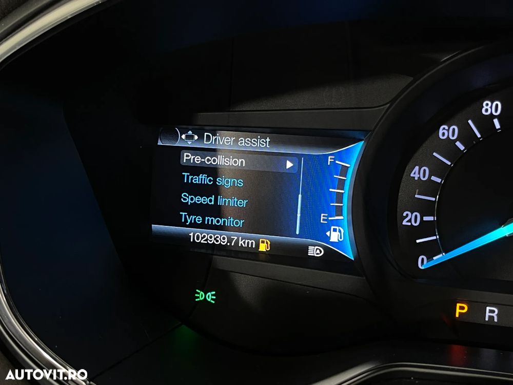 Ford Mondeo 2.0 HEV Titanium - 26