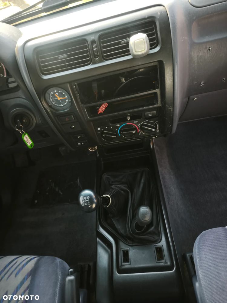 Toyota Land Cruiser KJ70 - 15