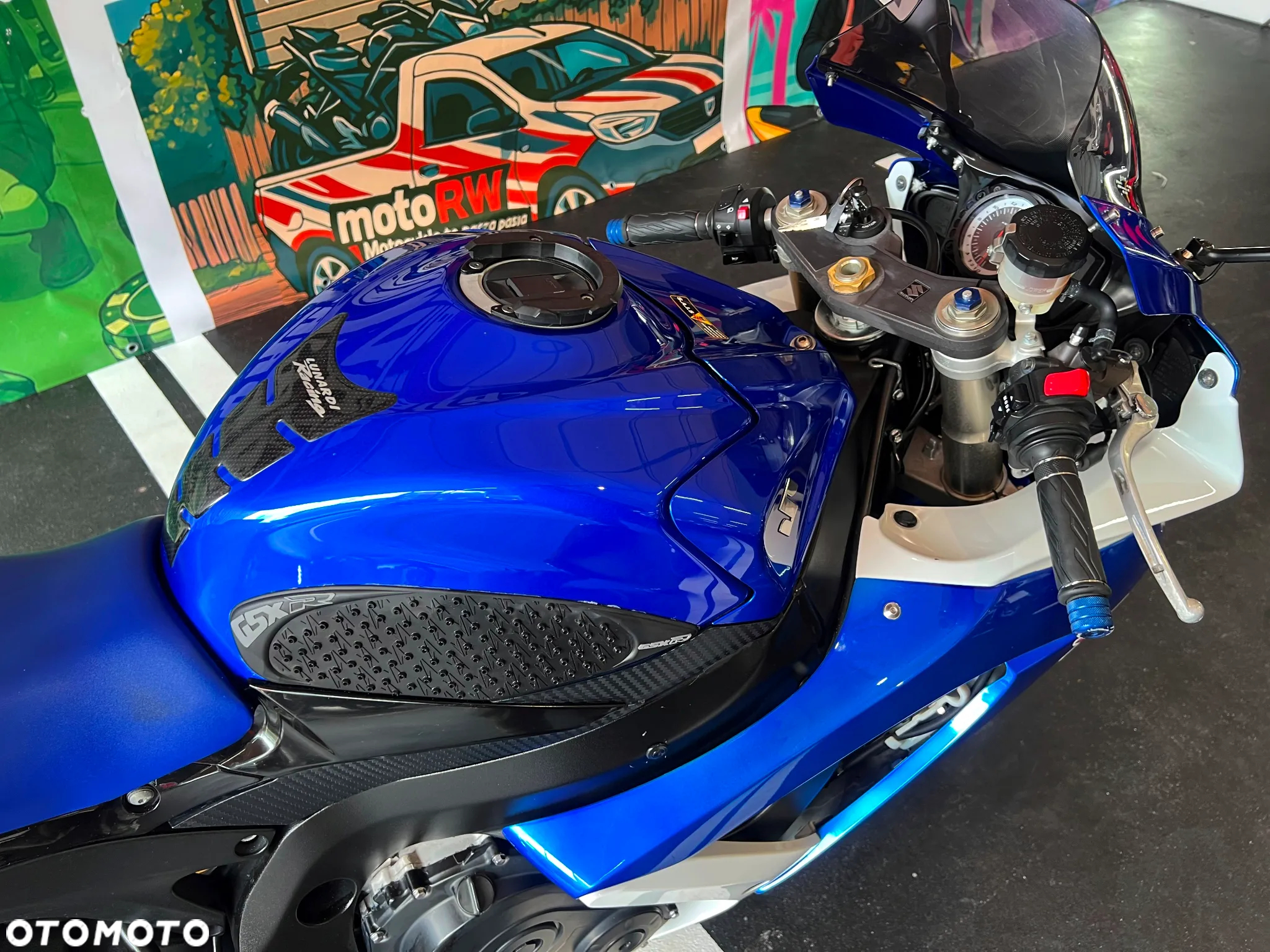 Suzuki GSX-R - 12