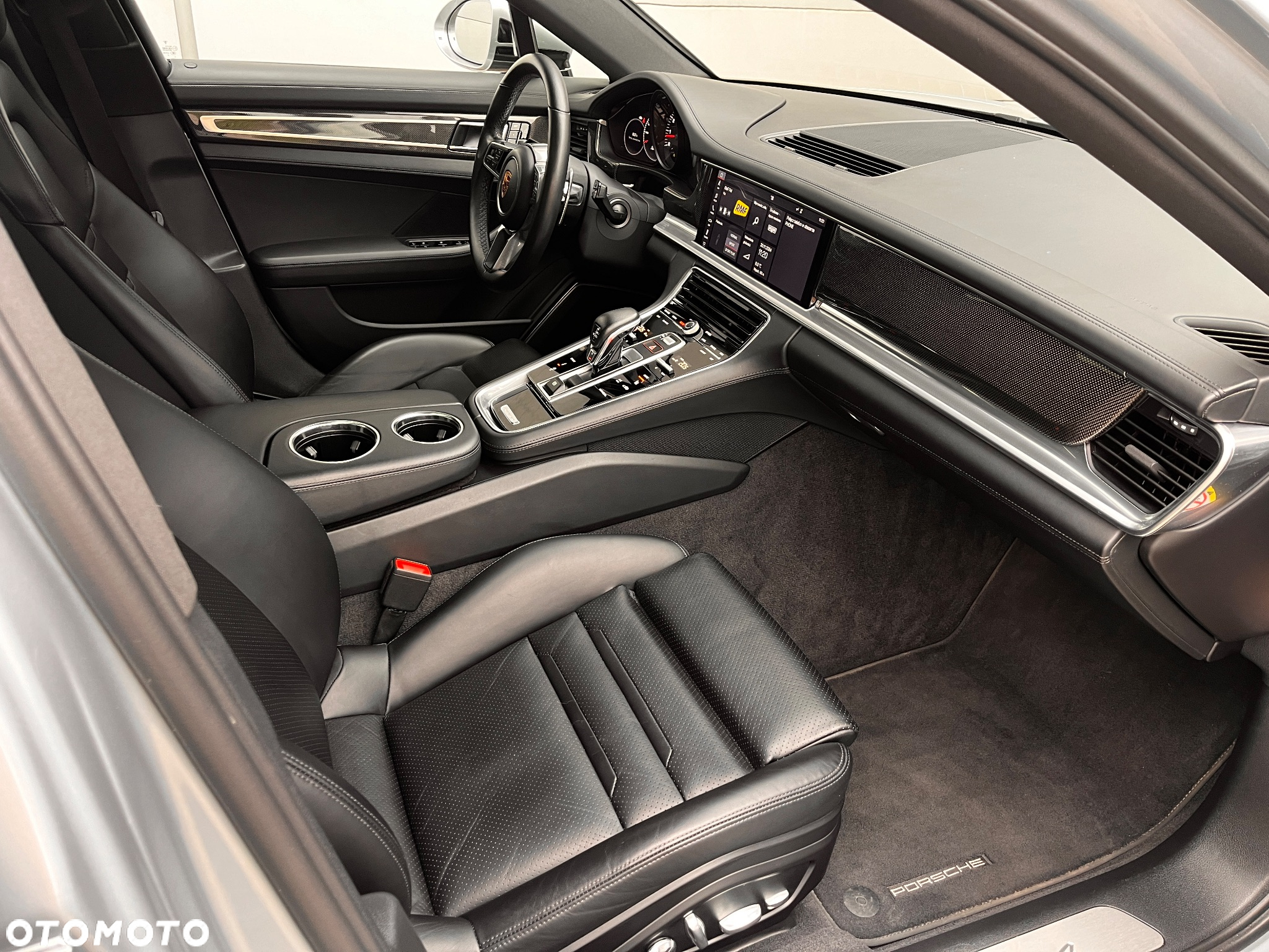 Porsche Panamera 4 - 34