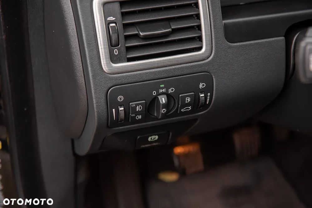 Volvo V70 2.0 Momentum - 17