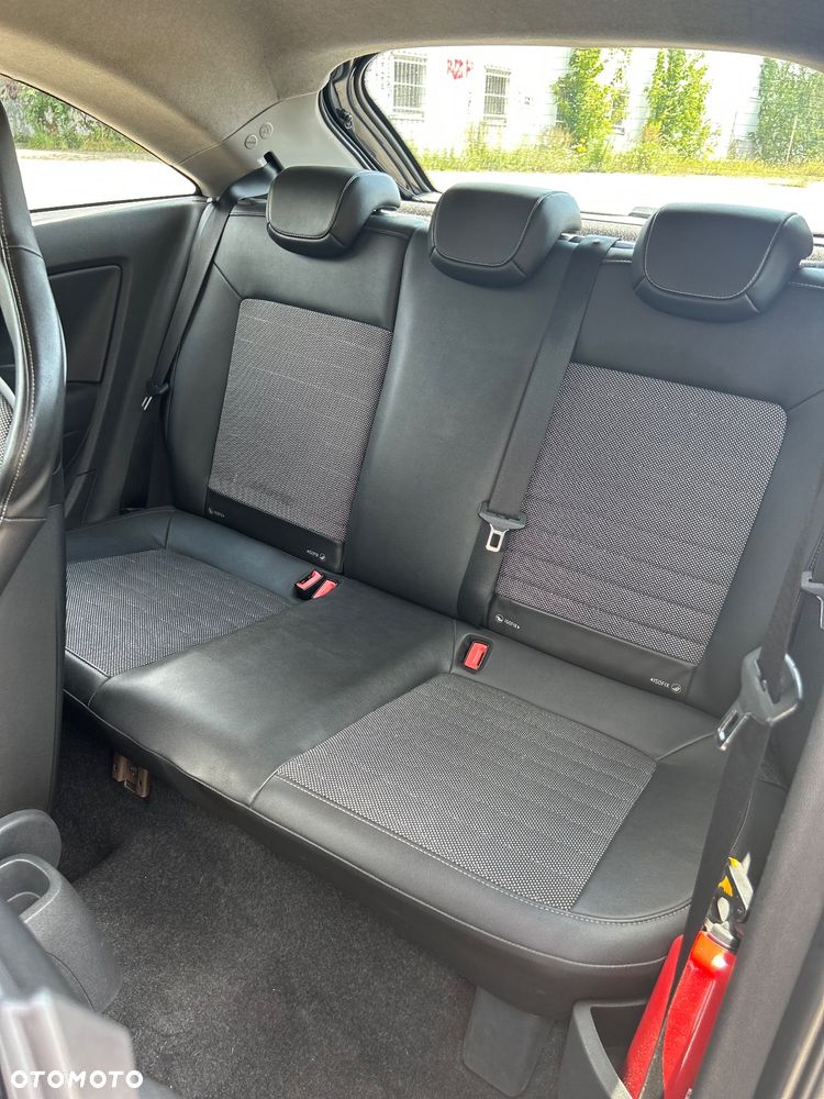 Opel Corsa 1.6T OPC - 10
