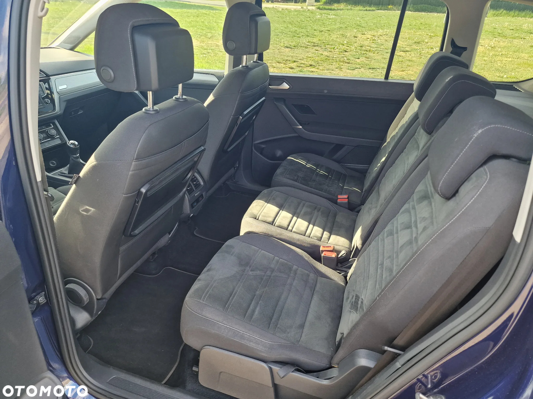 Volkswagen Touran 2.0 TDI BMT Comfortline - 15