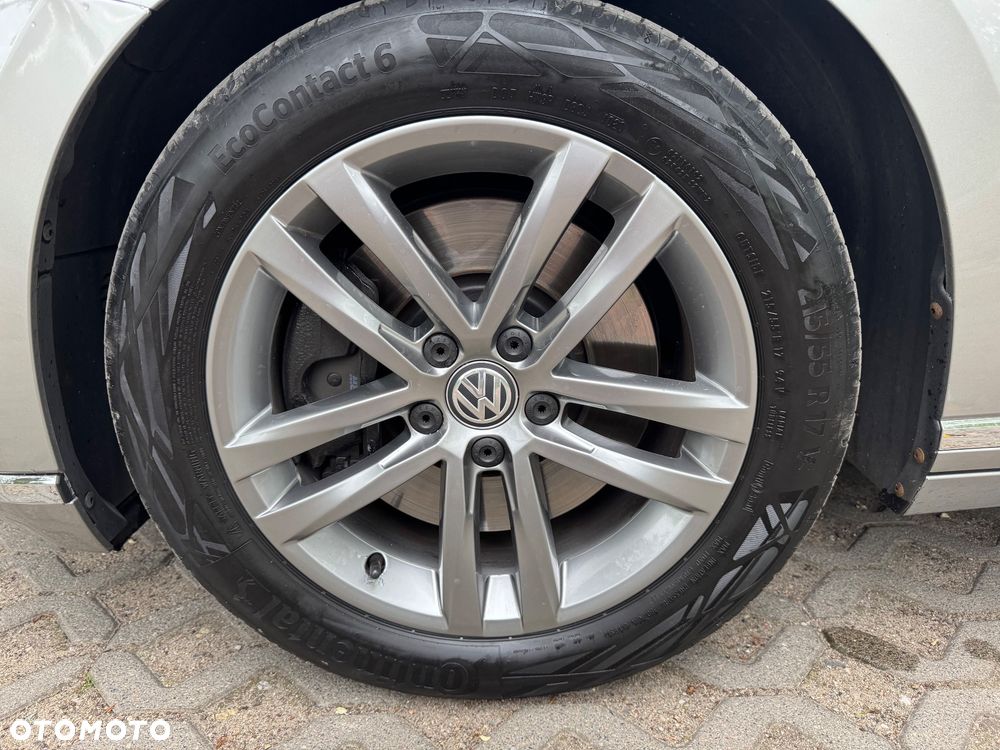 Volkswagen Passat 2.0 TDI SCR (BlueMotion Tech) 4Motion D Highline - 40