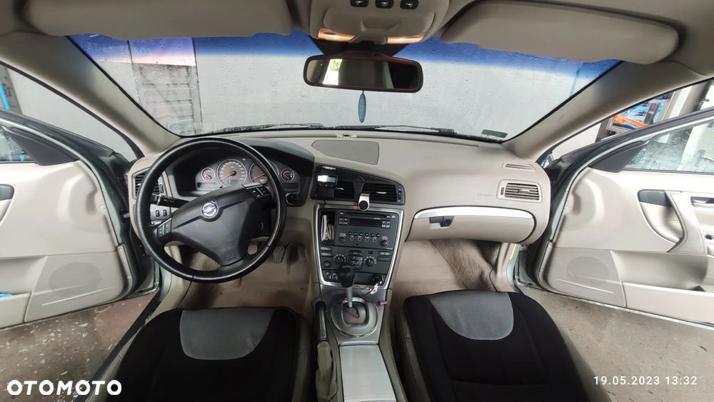 Volvo S60 2.4D '80' - 10