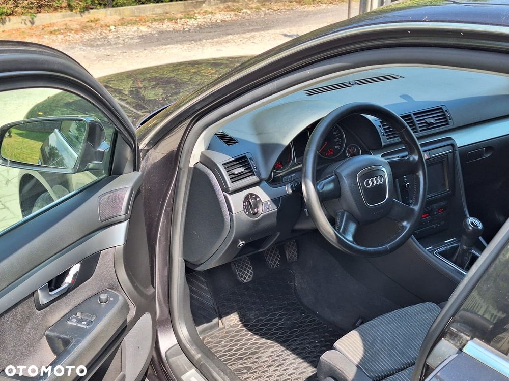 Audi A4 Limousine - 9