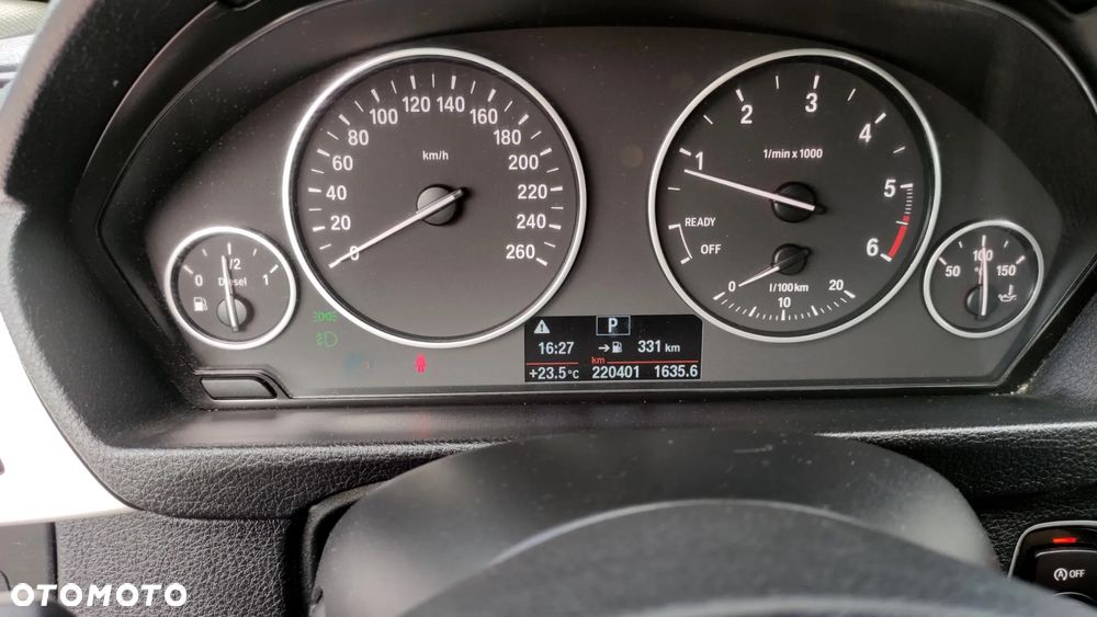 BMW Seria 3 320d DPF Edition Sport - 35