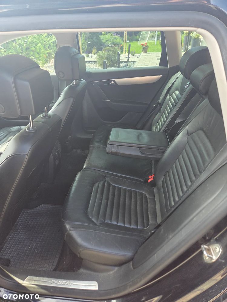 Volkswagen Passat 2.0 TDI 4Mot Highline DSG - 12