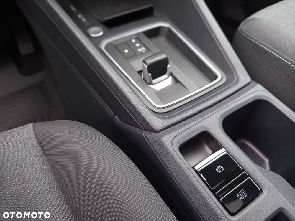 Ford Tourneo Connect Grand - 16