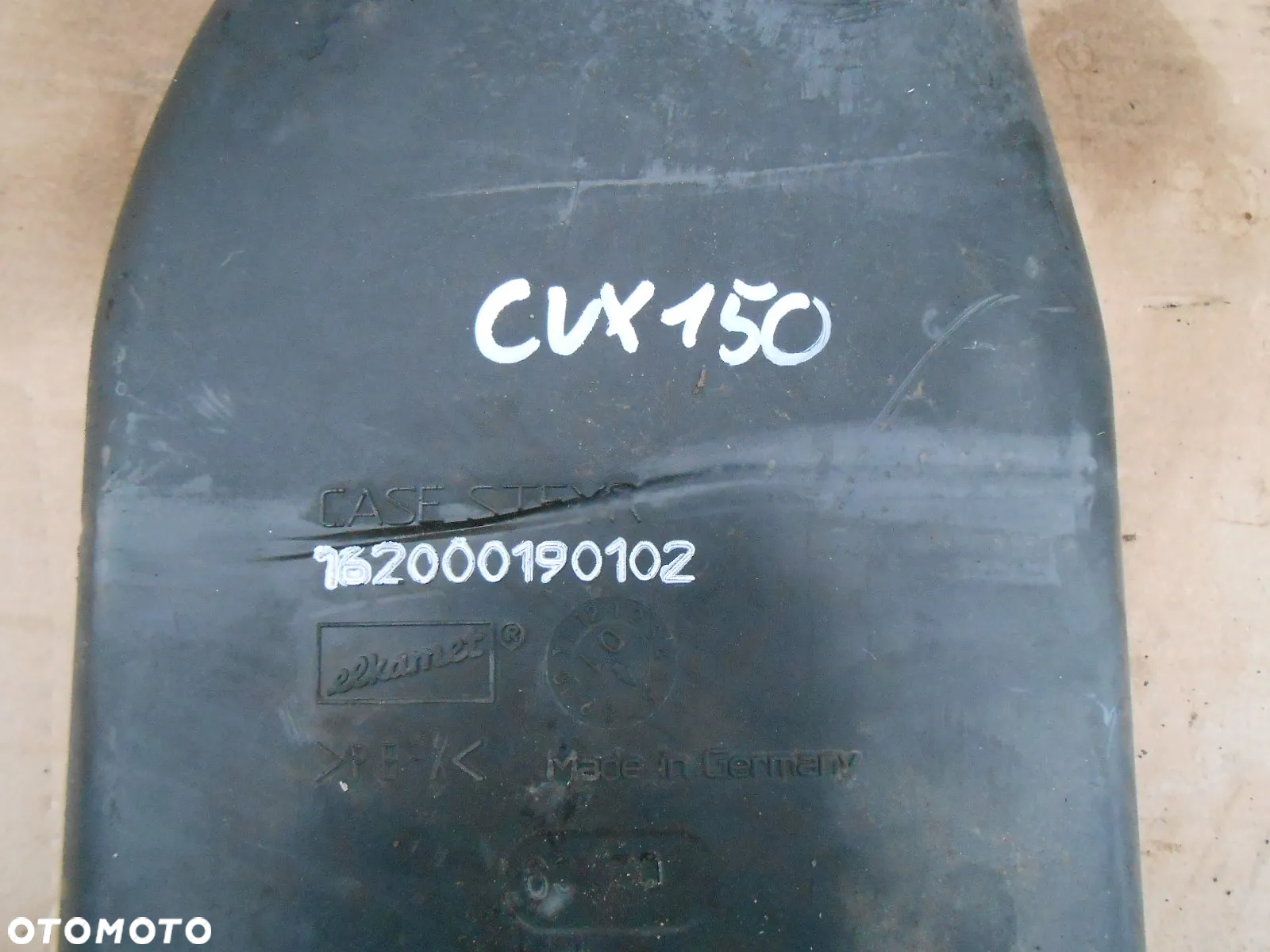 Wlot filtra powietrza guma kolanko Case CVX150 - 2