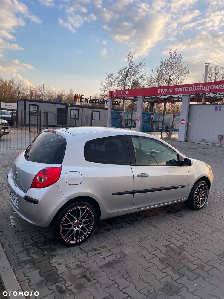 Renault Clio 1.6 16V Extreme - 14