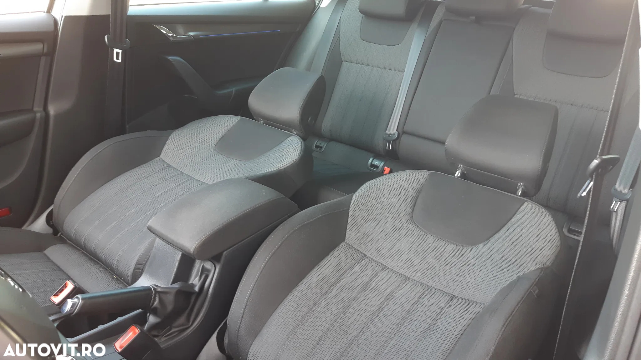 Skoda Octavia 2.0 TDI (Green tec) DSG Style - 24