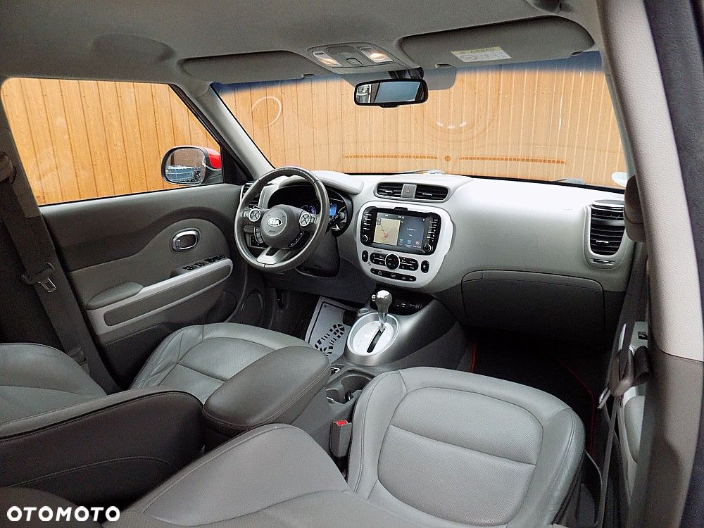Kia Soul Plug - 21