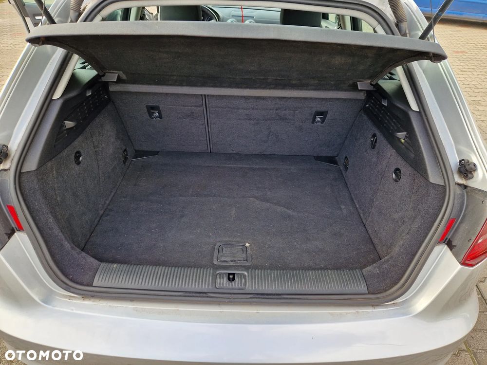 Audi A3 Sportback 1.6 TDI DPF Attraction - 14