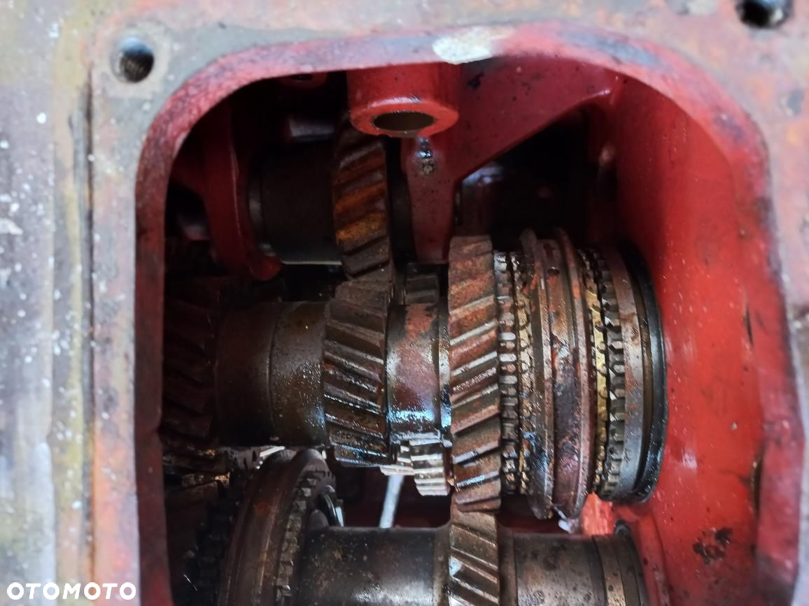 CZĘŚCI DO SKRZYNI BIEGÓW DEUTZ FAHR DX 6.05,6.10,6.30,4,50 .OBUDOWA,WAŁEK,SYNCHRONIZATOR,PRZESÓWKA,KOŁO ZĘBATE,ŁOŻYSKO,WYBIERAK,WIDEŁKI.PRZYSTAWKA NAPĘDU. - 12