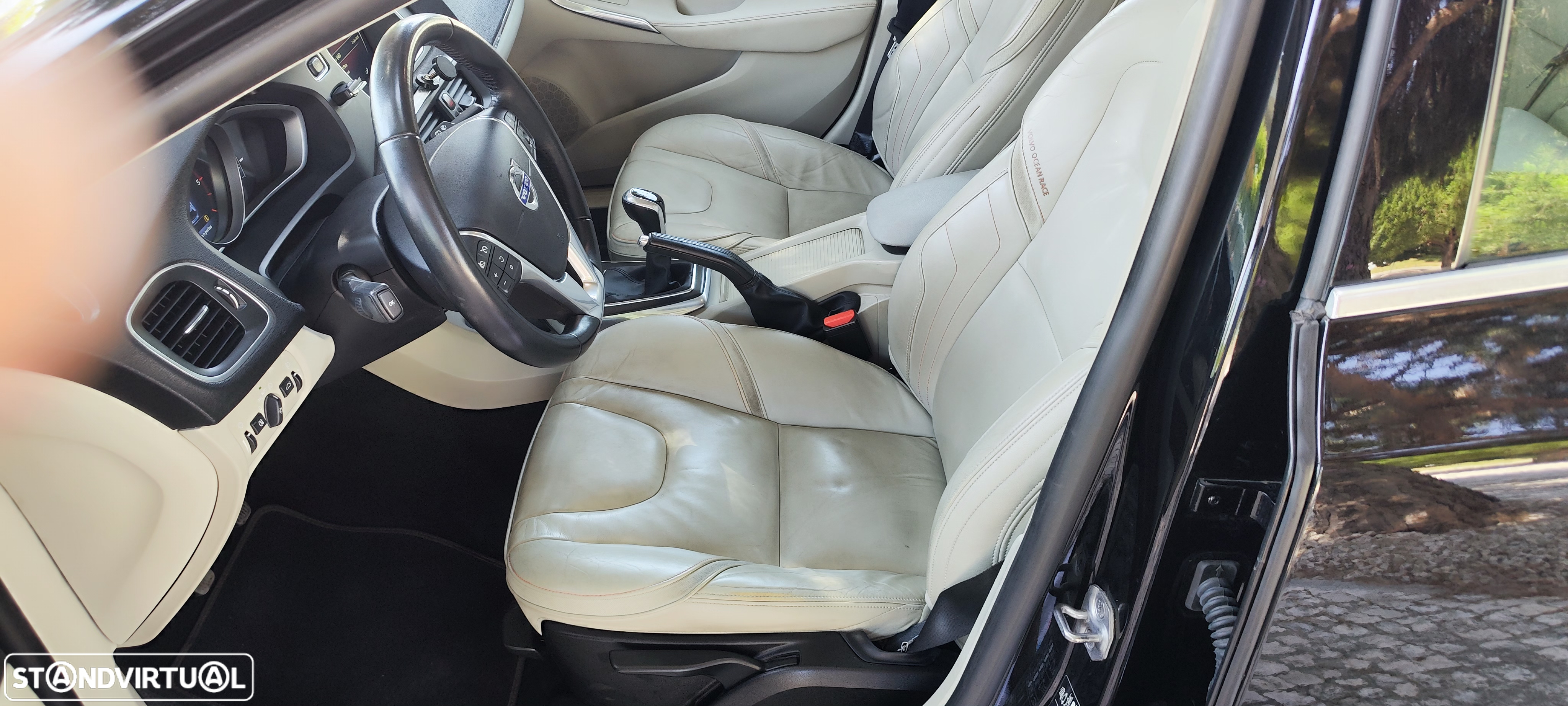 Volvo V40 Cross Country 2.0 D2 VOR - 16