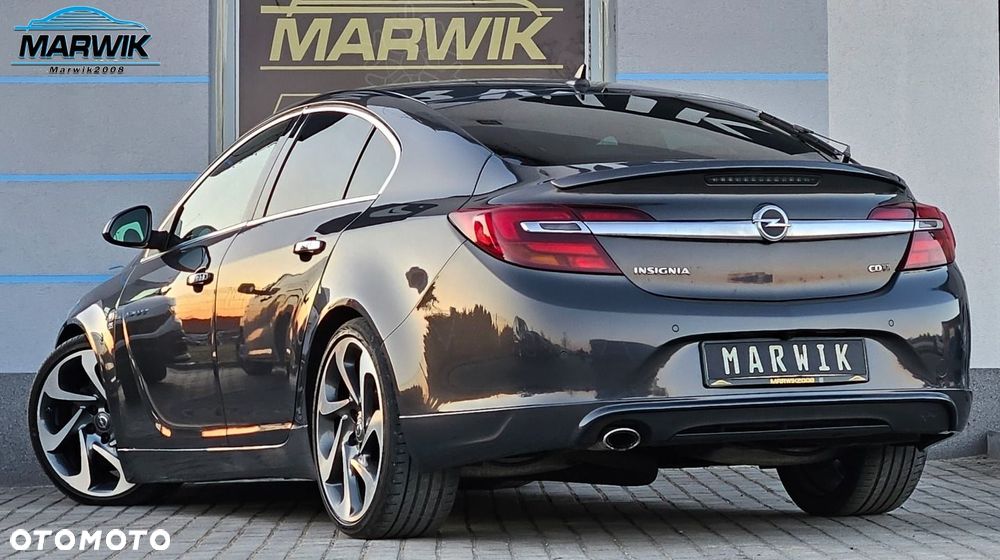 Opel Insignia - 30