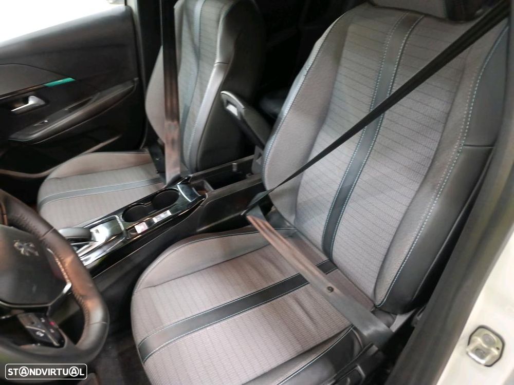Peugeot e-208 50 kWh Allure - 5