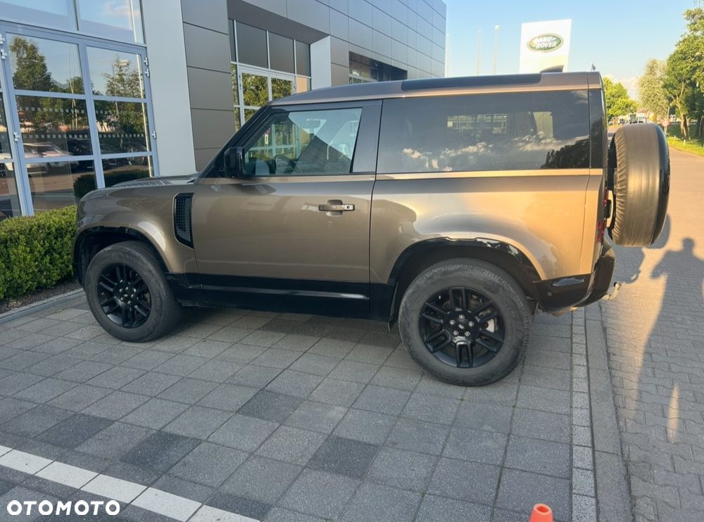 Land Rover Defender - 5