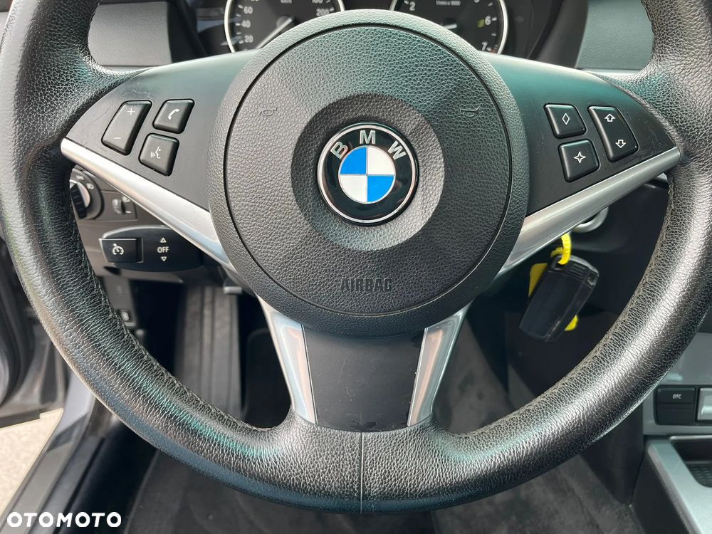 BMW Seria 5 520i - 20
