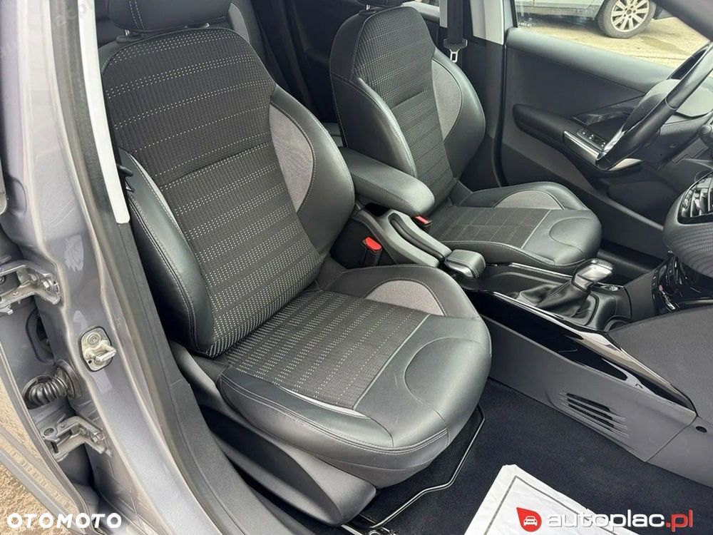 Peugeot 2008 1.2 Pure Tech GPF Allure S&S - 9