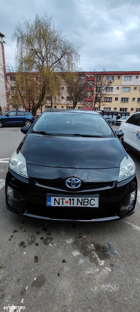 Toyota Prius - 4