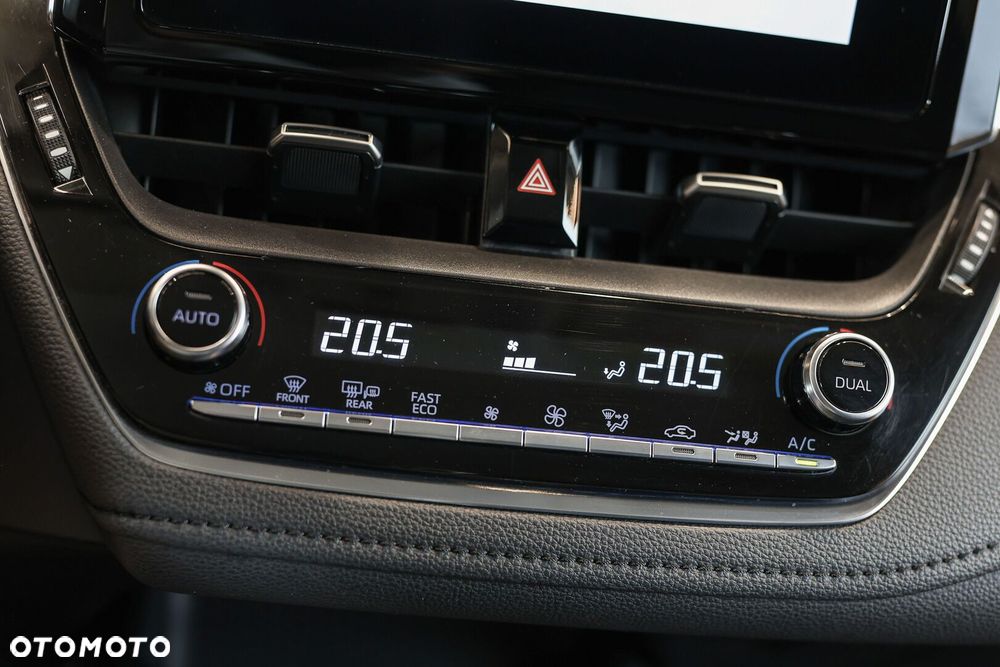 Toyota Corolla - 24