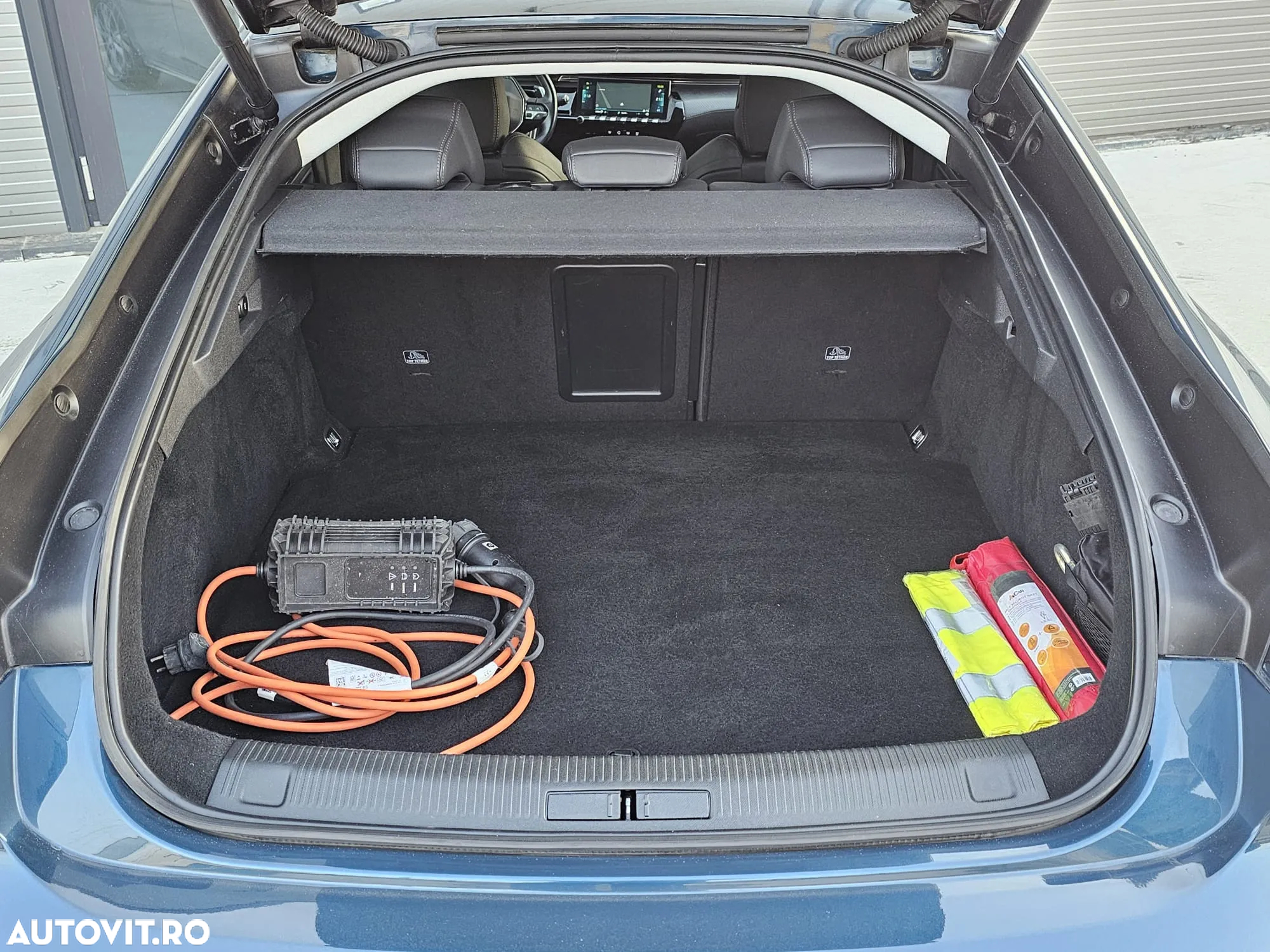 Peugeot 508 Hybrid 360 e-EAT8 SPORT ENGINEERED - 37