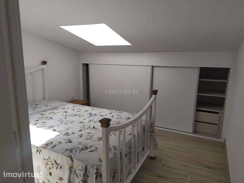 Apartamento T1 na av Sá Carneiro como novo - Grande imagem: 2/5
