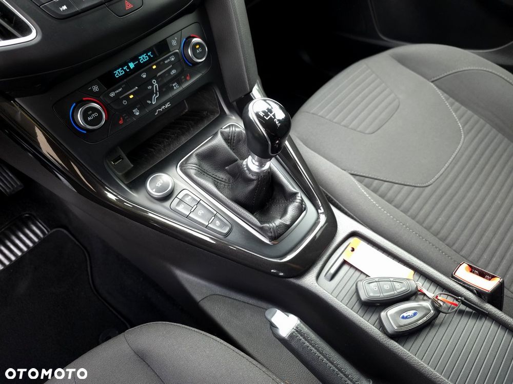 Ford Focus 1.5 EcoBoost Titanium ASS - 16