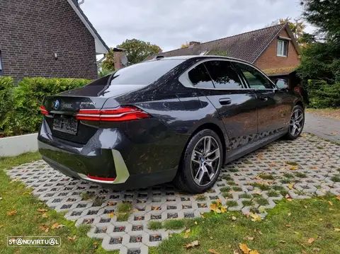 BMW i5 eDrive40 Edição Desportiva M - 8