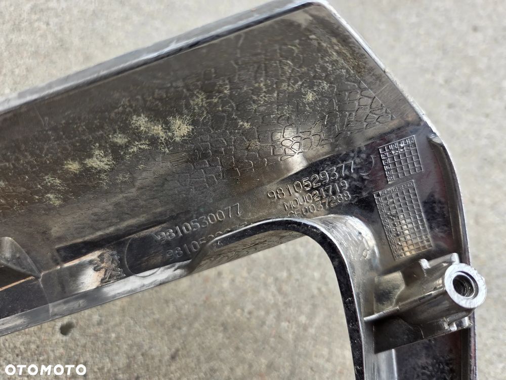 Grill ramka grilla atrapa Peugeot 208 I LIFT - 18