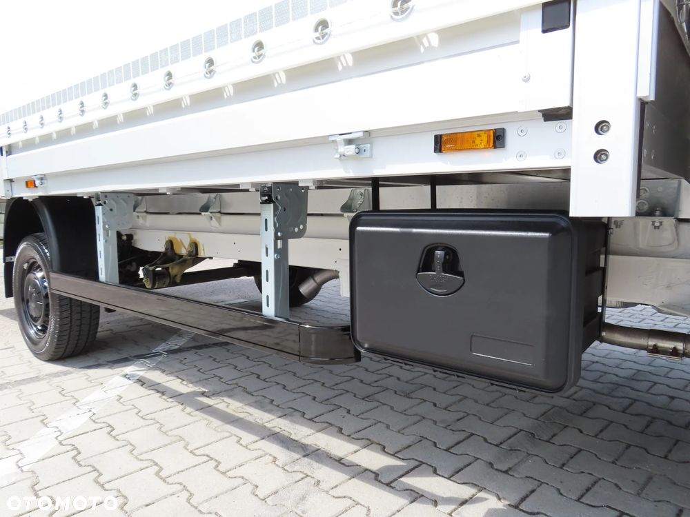 Volkswagen Crafter 35 BiTDI 2.0 177 KM AUTOMAT FIRANA x2 LEWA/PRAWA Skrzynia 5400 mm Długa 10.E.Palet 947 Kg Ładowność Rozstaw Osi 4490 mm FULL LED TEMPOMAT JEDYNY TAKI EGZEMPLARZ STAN NOWY GOTOWY DOSTEPNY POLECAM - 19