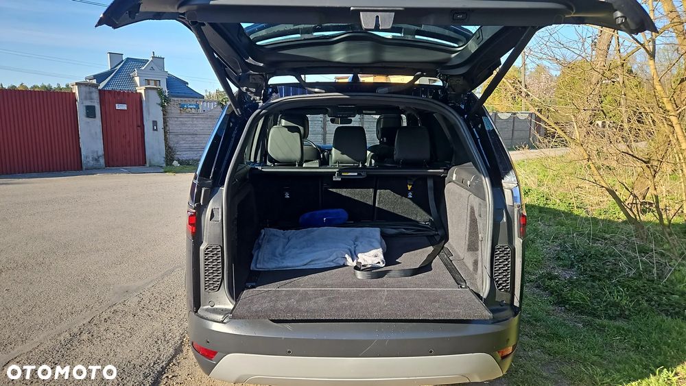 Land Rover Discovery 2.0 P300 Dynamic SE - 25